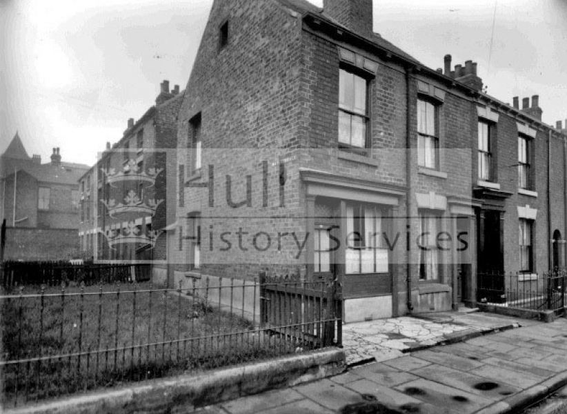 Lansdowne Street and May Terrace, courtesy of Hull History Services.